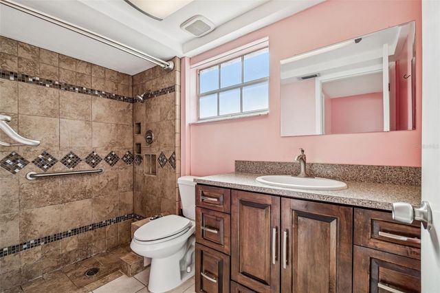 8210 CLOVER HILL LOOP, Hudson, FL 34667