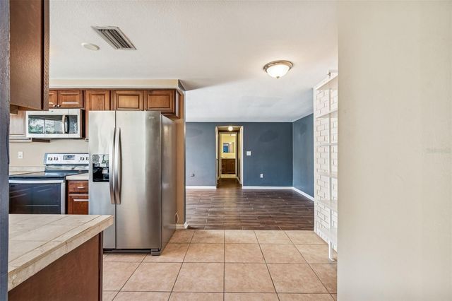 8210 CLOVER HILL LOOP, Hudson, FL 34667