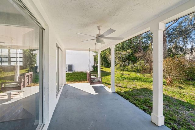 8210 CLOVER HILL LOOP, Hudson, FL 34667