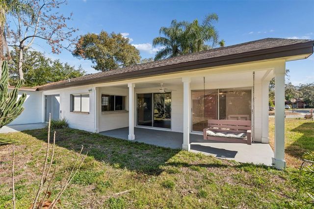 8210 CLOVER HILL LOOP, Hudson, FL 34667