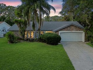 8210 CLOVER HILL LOOP, Hudson, FL 34667