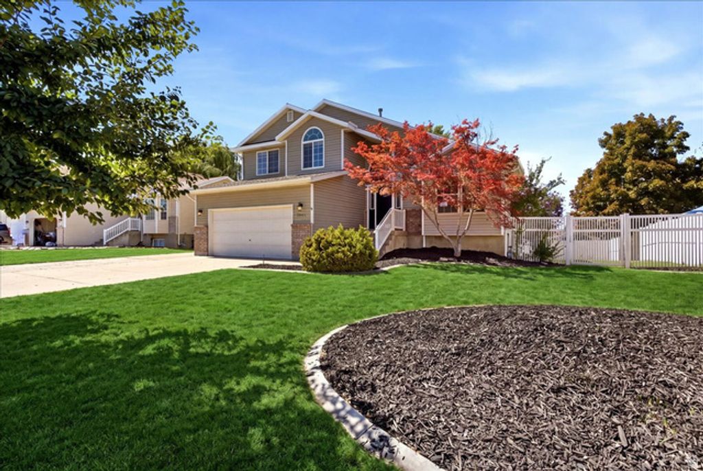 2041 N 750 W, Clinton, UT 84015 — photo 2
