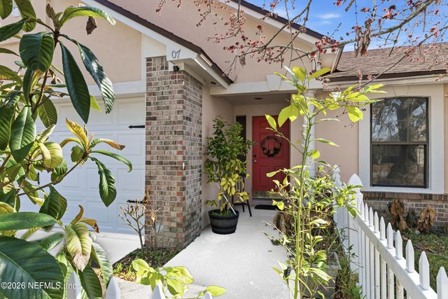 407 NAUGATUCK Drive, Jacksonville, FL 32225