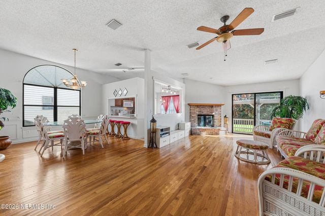 407 NAUGATUCK Drive, Jacksonville, FL 32225