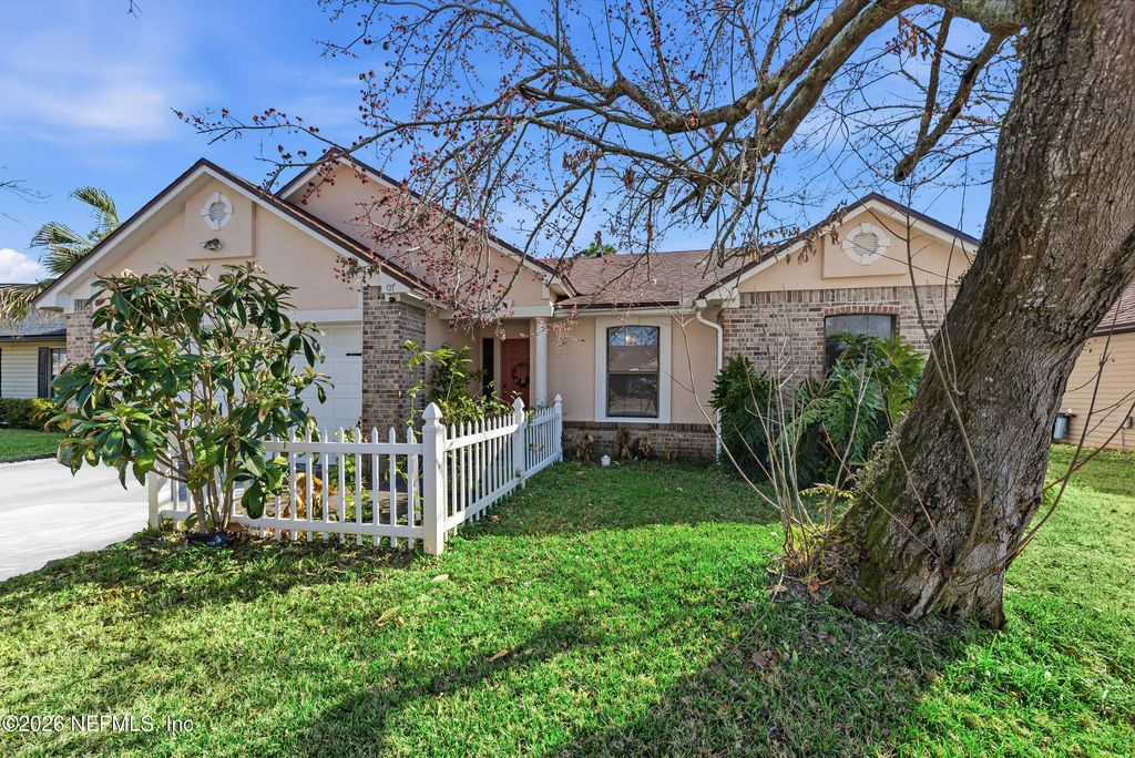 407 NAUGATUCK Drive, Jacksonville, FL 32225