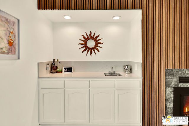 300 W Pico Road, Palm Springs, CA 92262