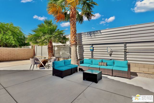 300 W Pico Road, Palm Springs, CA 92262