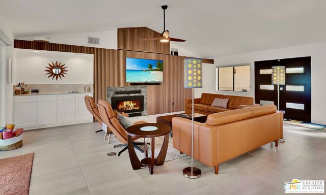 300 W Pico Road, Palm Springs, CA 92262