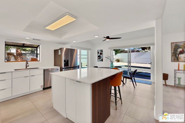 300 W Pico Road, Palm Springs, CA 92262