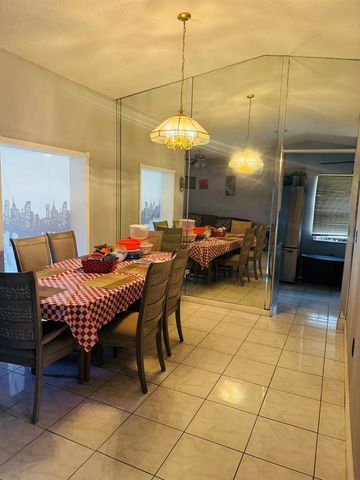 2910 VIENNA LANE, Kissimmee, FL 34744