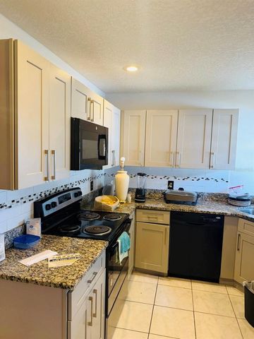 2910 VIENNA LANE, Kissimmee, FL 34744