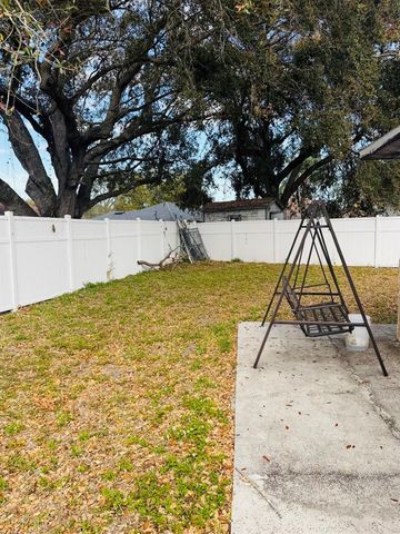 2910 VIENNA LANE, Kissimmee, FL 34744