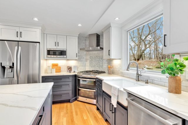 2648 Massachusetts Avenue, Lexington, MA 02421