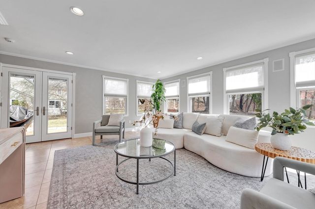 2648 Massachusetts Avenue, Lexington, MA 02421