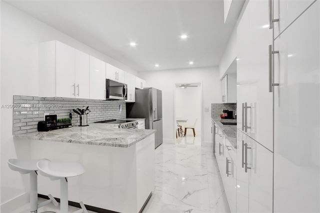 2101 NW 26th St, Miami, FL 33142