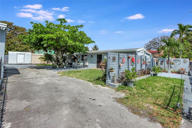 2101 NW 26th St, Miami, FL 33142