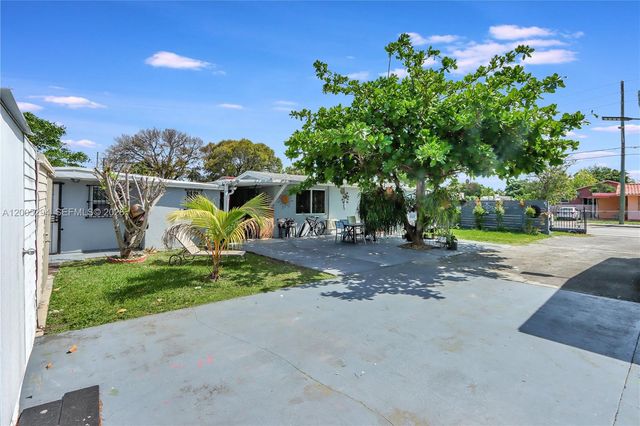 2101 NW 26th St, Miami, FL 33142