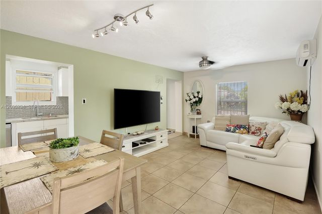 2101 NW 26th St, Miami, FL 33142