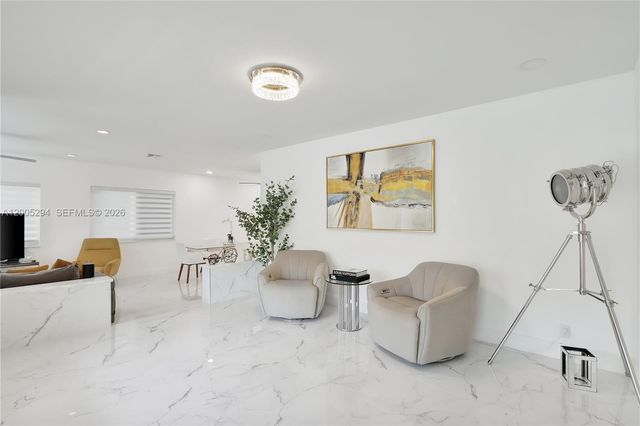 2101 NW 26th St, Miami, FL 33142