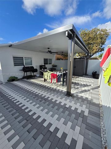 869 W 37th St, Hialeah, FL 33012