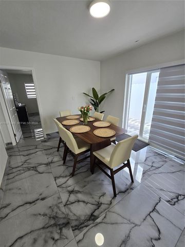 869 W 37th St, Hialeah, FL 33012