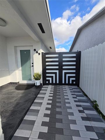 869 W 37th St, Hialeah, FL 33012
