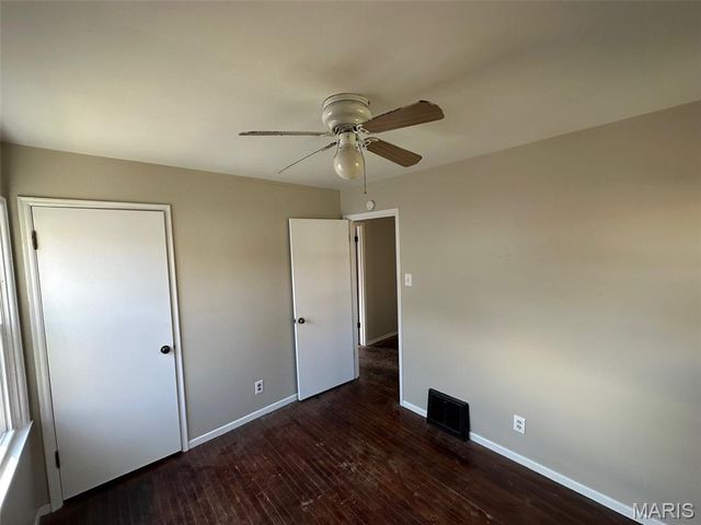 345 Lancashire Road, St Louis, MO 63137