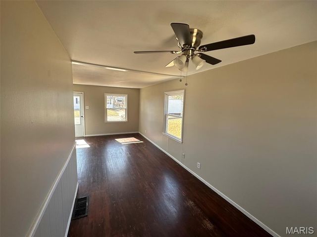 345 Lancashire Road, St Louis, MO 63137