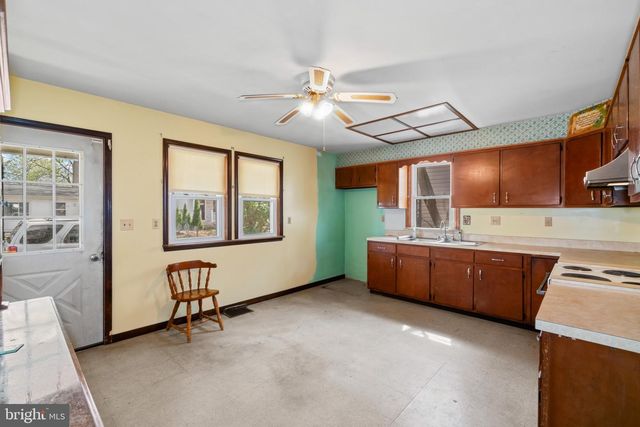 706 203RD ST, Pasadena, MD 21122