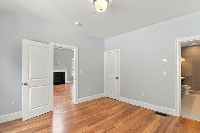 11 Caspian Circle 11, Woburn, MA 01801