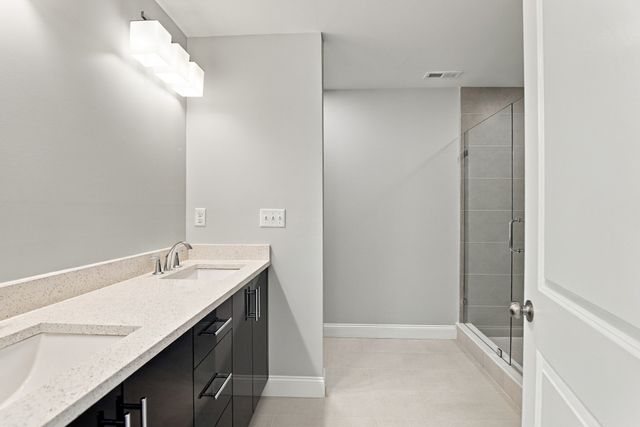 11 Caspian Circle 11, Woburn, MA 01801