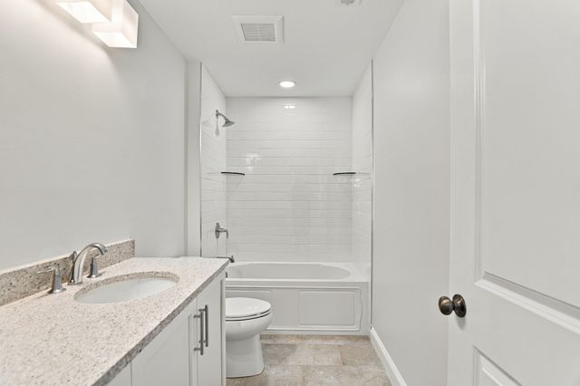 11 Caspian Circle 11, Woburn, MA 01801