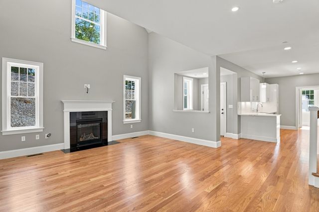 11 Caspian Circle 11, Woburn, MA 01801