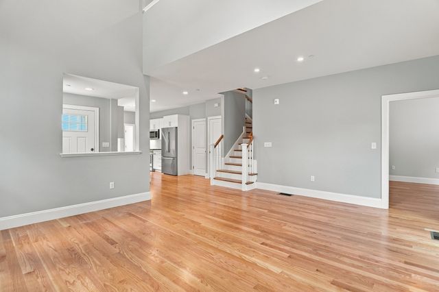 11 Caspian Circle 11, Woburn, MA 01801