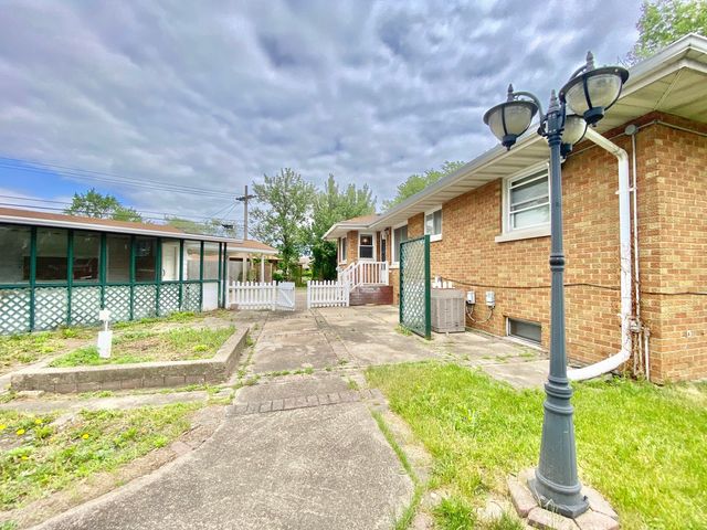 664 E 163rd Street, South Holland, IL 60473