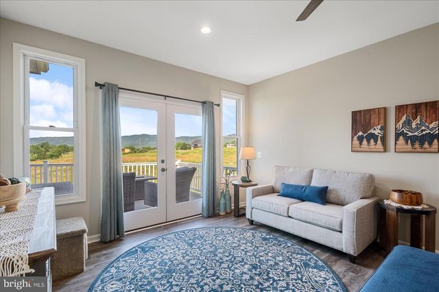 150 SUNSET VILLAGE RD, Front Royal, VA 22630