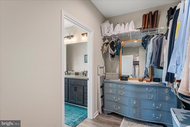 150 SUNSET VILLAGE RD, Front Royal, VA 22630