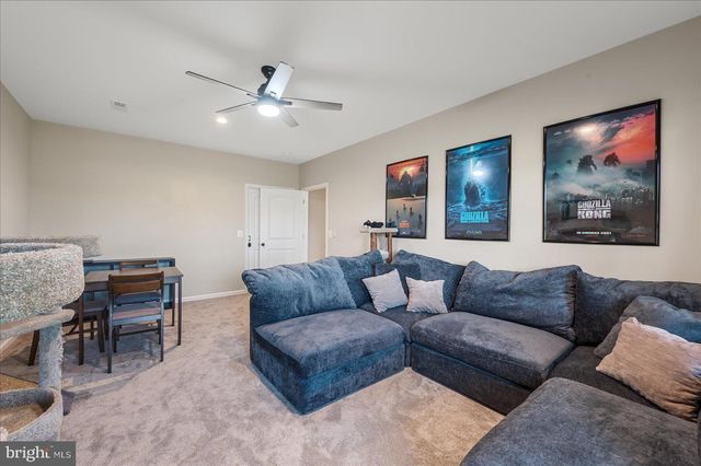 150 SUNSET VILLAGE RD, Front Royal, VA 22630