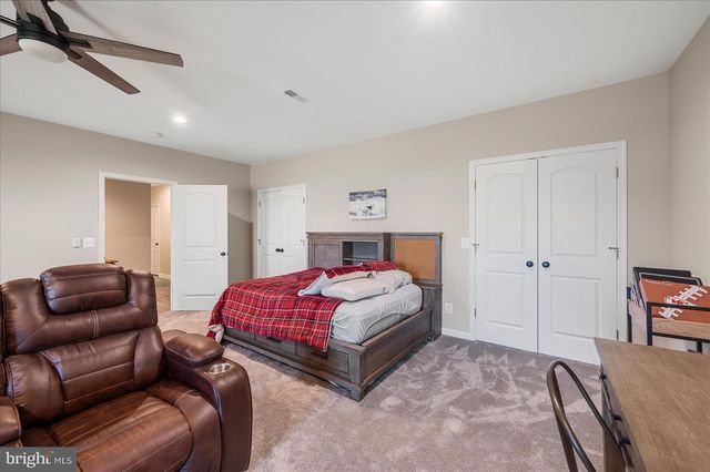 150 SUNSET VILLAGE RD, Front Royal, VA 22630
