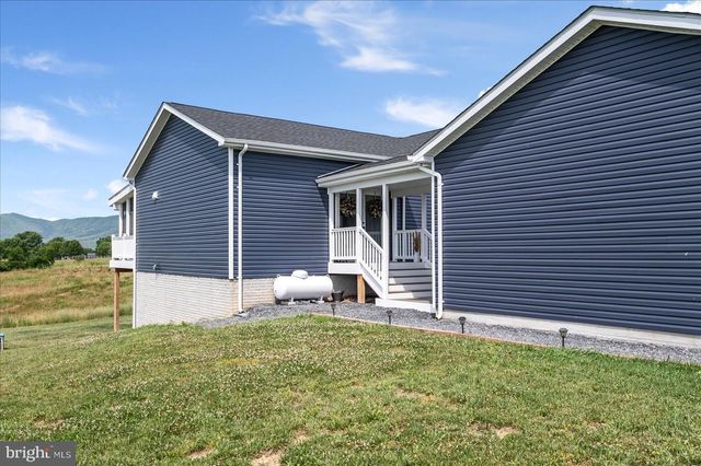 150 SUNSET VILLAGE RD, Front Royal, VA 22630