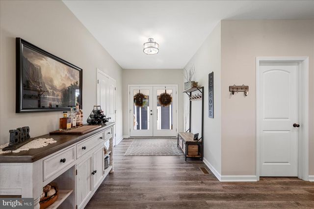150 SUNSET VILLAGE RD, Front Royal, VA 22630