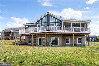 150 SUNSET VILLAGE RD, Front Royal, VA 22630