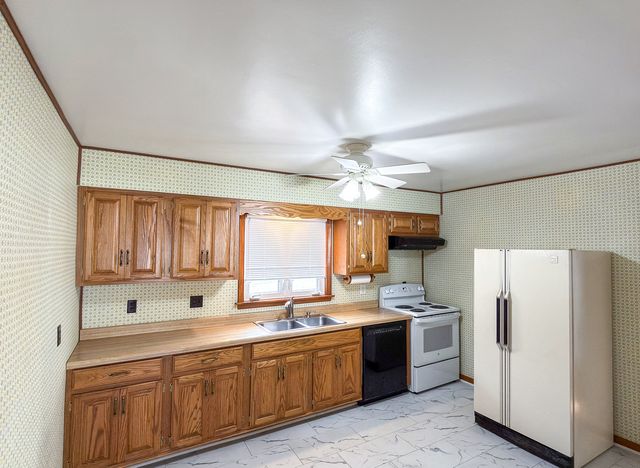 1116 Eastview Drive, Paxton, IL 60957