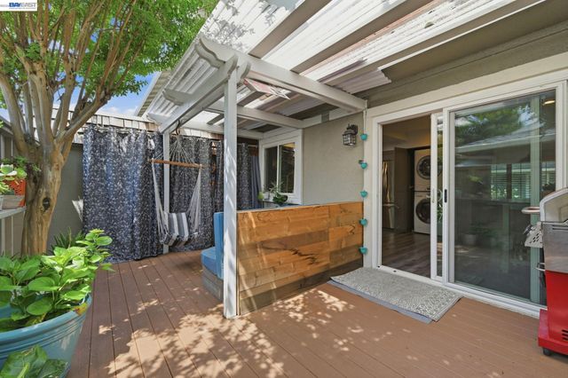 2561 Fountainhead Dr, San Ramon, CA 94583