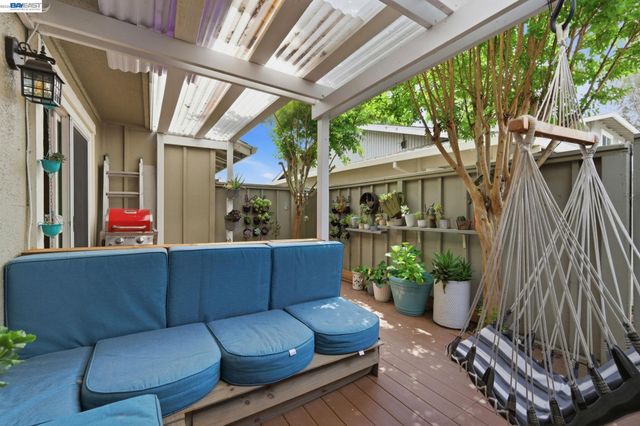 2561 Fountainhead Dr, San Ramon, CA 94583