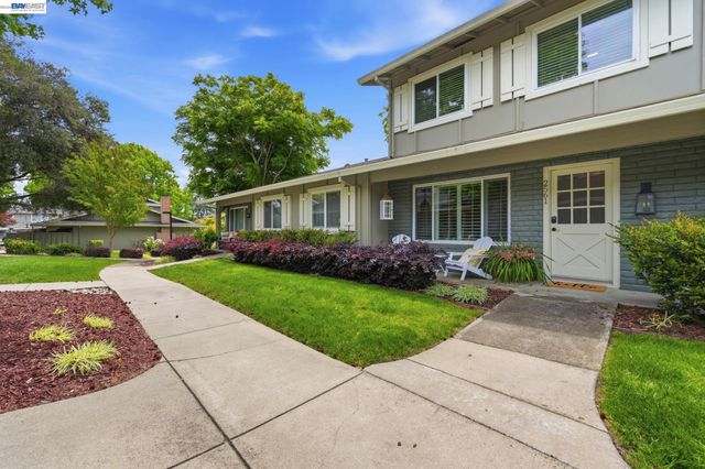 2561 Fountainhead Dr, San Ramon, CA 94583