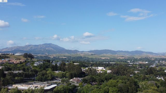 2561 Fountainhead Dr, San Ramon, CA 94583