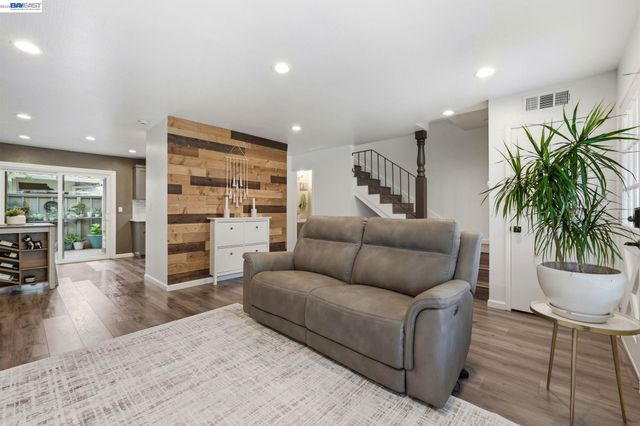 2561 Fountainhead Dr, San Ramon, CA 94583