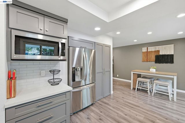 2561 Fountainhead Dr, San Ramon, CA 94583