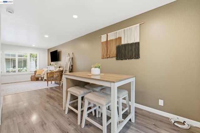 2561 Fountainhead Dr, San Ramon, CA 94583